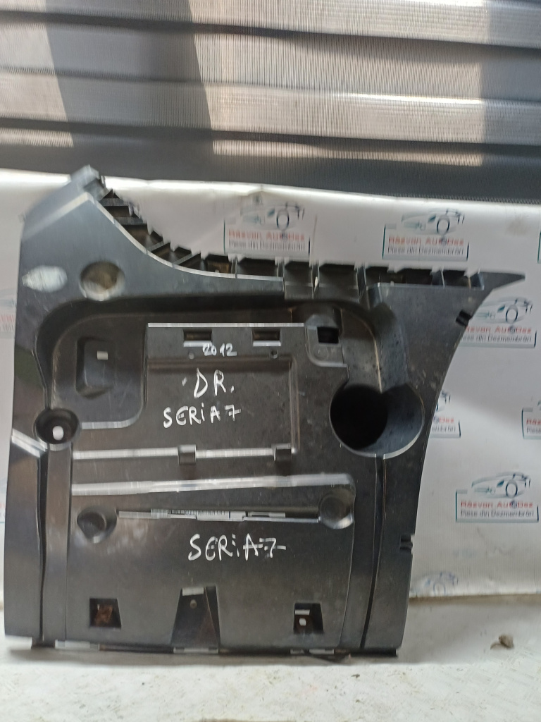 Suport dreapta bara spate BMW Seria 7 F01 - Motorina 2012, -