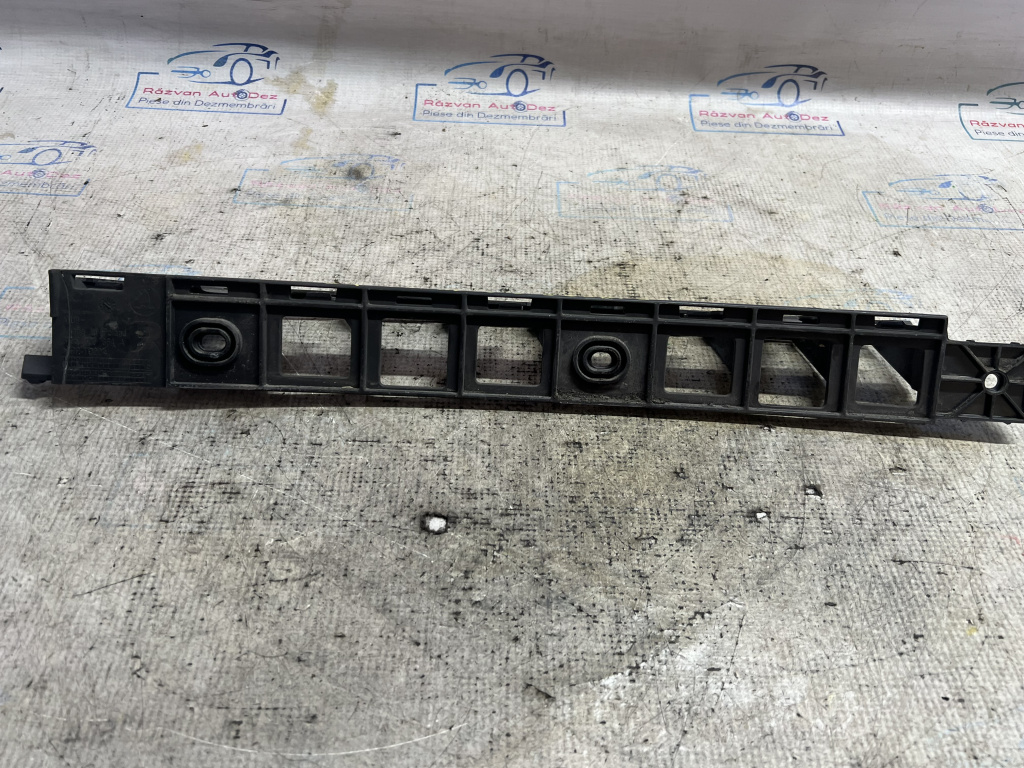 Suport dreapta bara spate Skoda Superb 2 Berlina 2014, 3T5807864A CU DEFECT