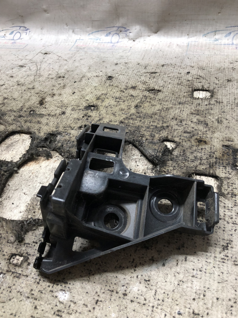Suport dreapta bara spate Volkswagen Golf 7 2014