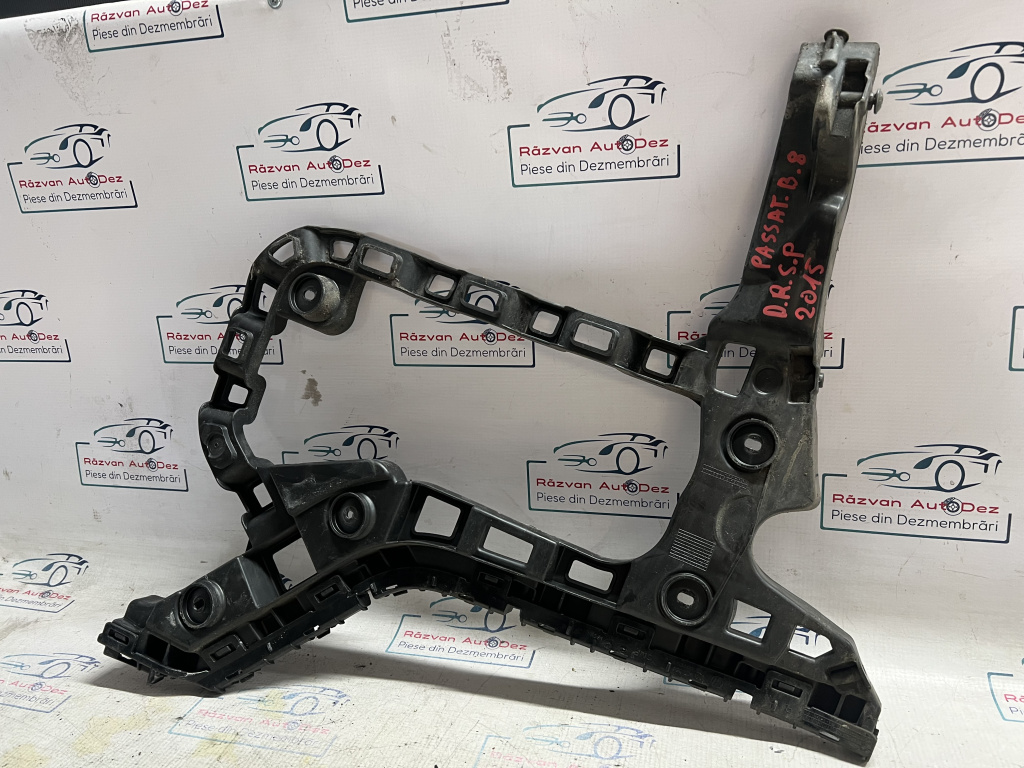 Suport dreapta bara spate Volkswagen Passat B8 Berlina 2015, 3G5807356