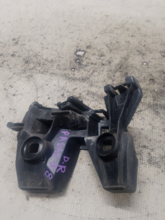 Suport dreapta bara spate Volkswagen Passat B8 2015, 3G9807484