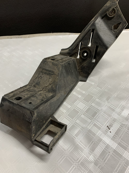 Suport dreapta bara spate Volkswagen Polo - Motorina 2008, 6Q6807375