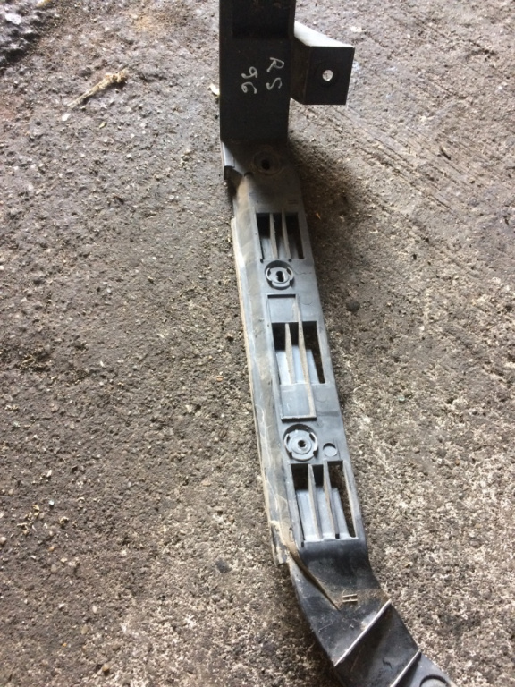 Suport dreapta bara spate Volkswagen VW Bora [1998 - 2005] Sedan 1.9 TDI MT (150 hp) (1J2)