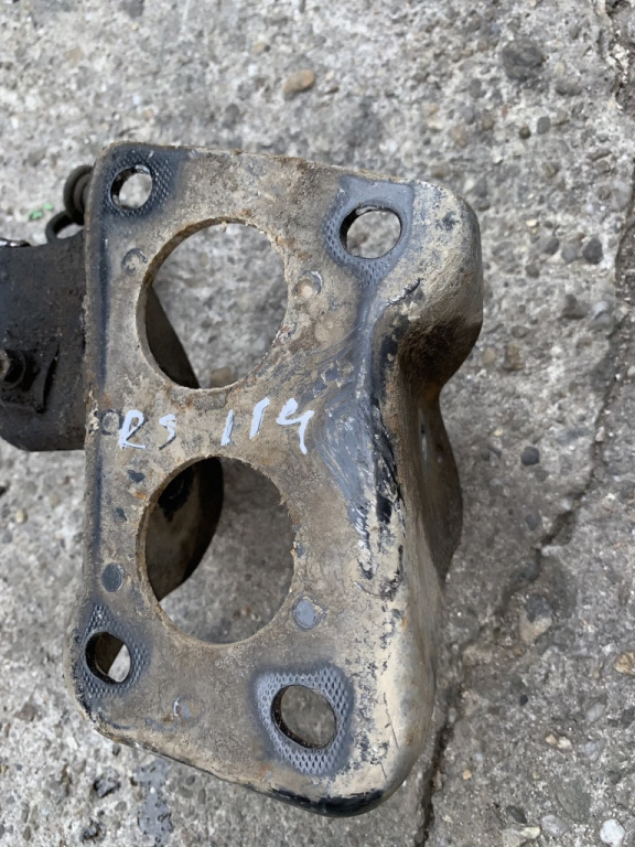 Suport dreapta punte spate Skoda Octavia [1996 - 2000] Liftback 5-usi 1.6 MT (75 hp) (1U2) 8V