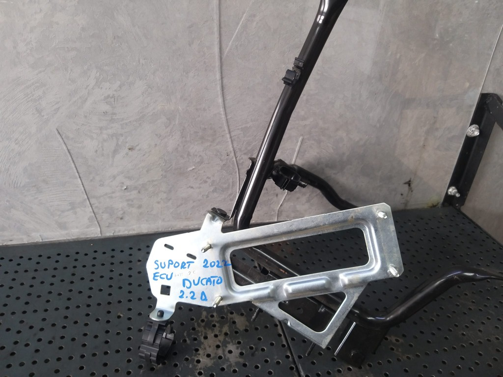 Suport ecu calculator motor 2.2 d fiat ducato