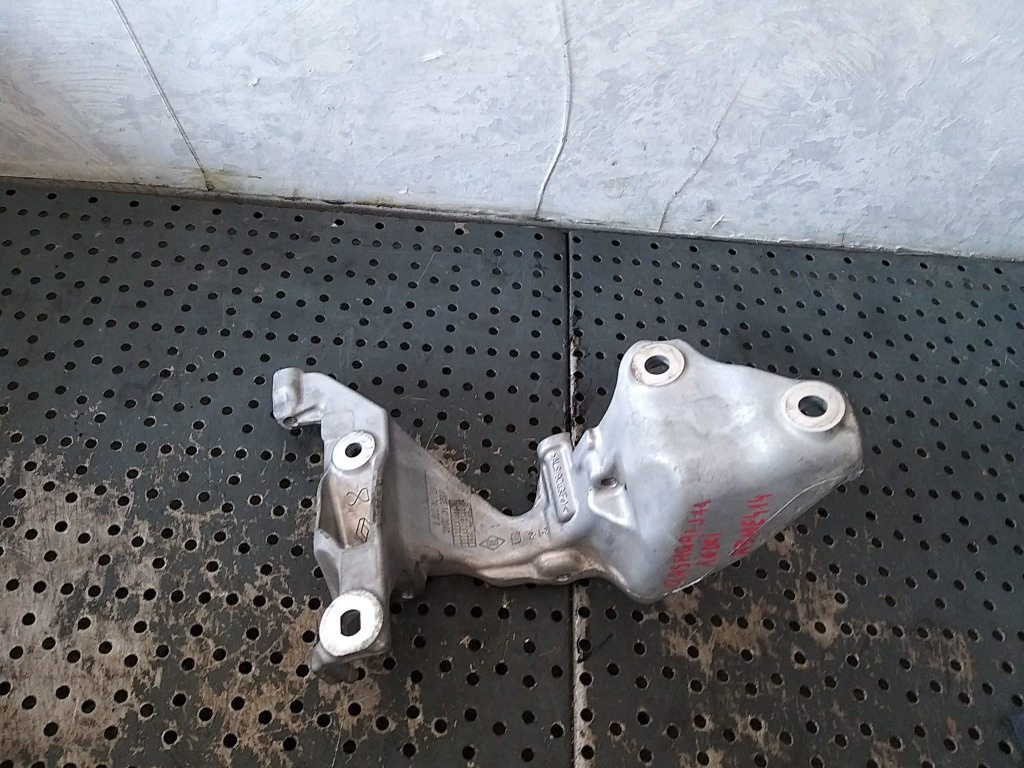 Suport egr 1.6 dci nissan qashqai 2 j11 a6261410040 147174072r