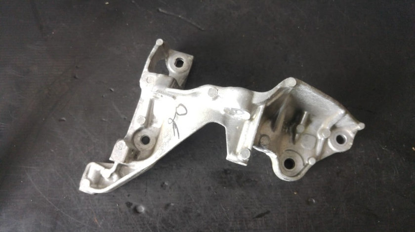 Suport egr 1.6 dci r9m r9m413 renault trafic 3 147174072r