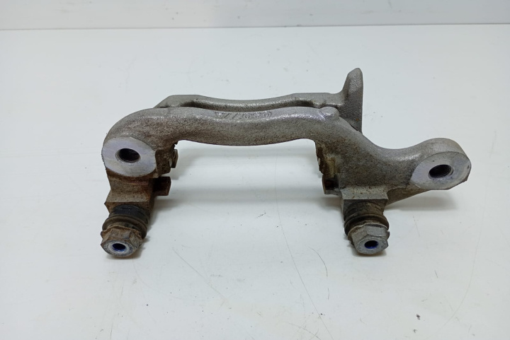 Suport etrier dreapta spate Cod lipsa Nissan Qashqai 2 J11 [2013 - 2020]
