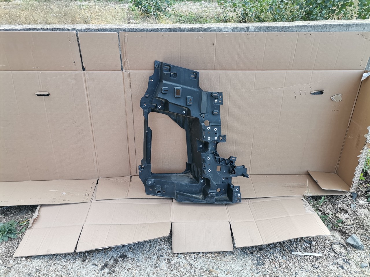 Suport far camion FORD F-MAX cod JC46-17H070-A