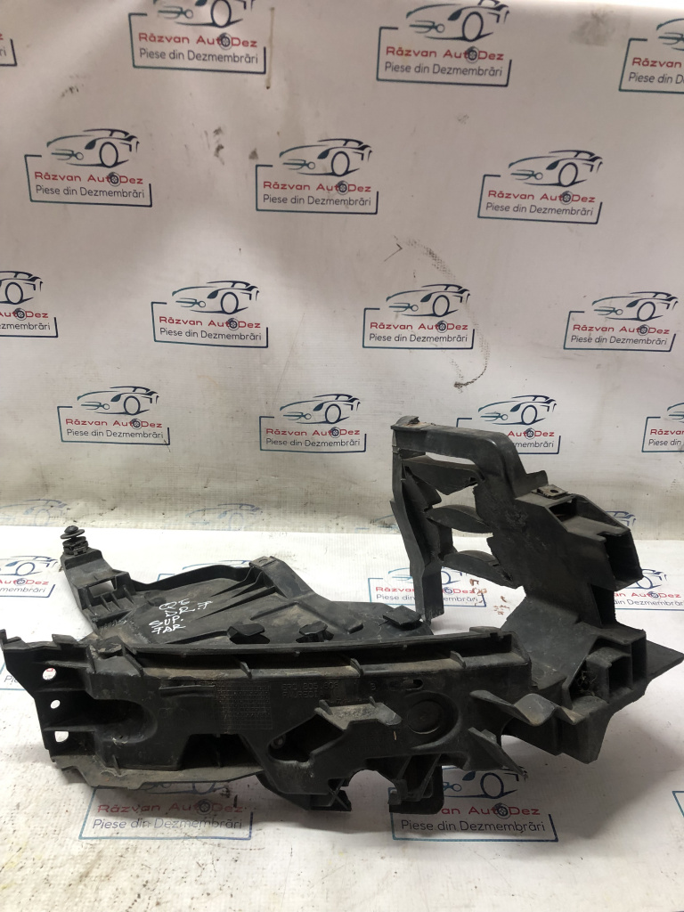 Suport far dreapta Audi Q5 2013, 8R0805608