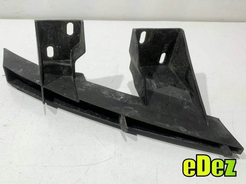 Suport far dreapta Audi Q7 facelift (2010-2015) [4L] 4L0807334A