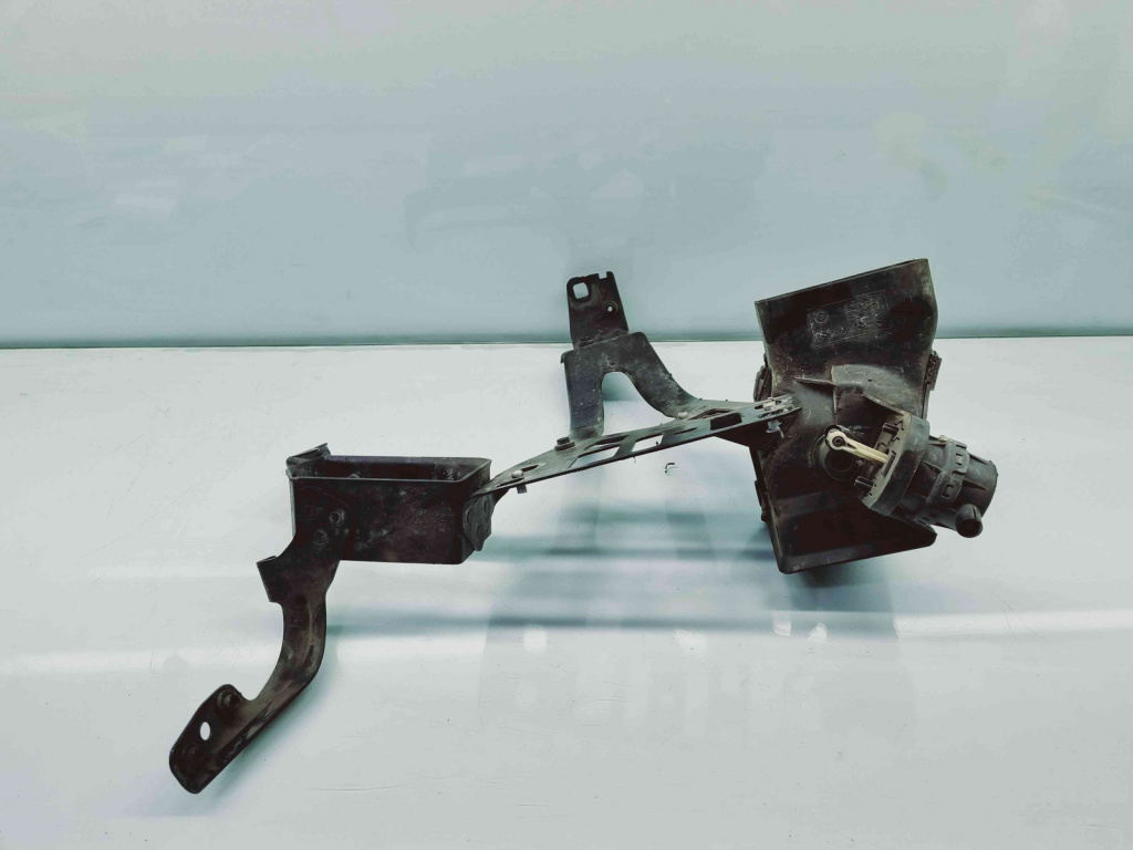 Suport far dreapta Bmw 5 (E60) [Fabr 2004-2010] 7163484