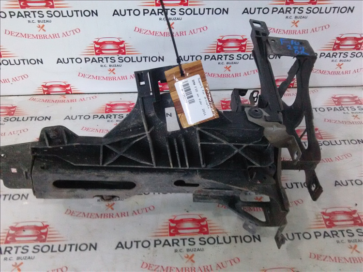 Suport far dreapta BMW F10 an fabr. 2011