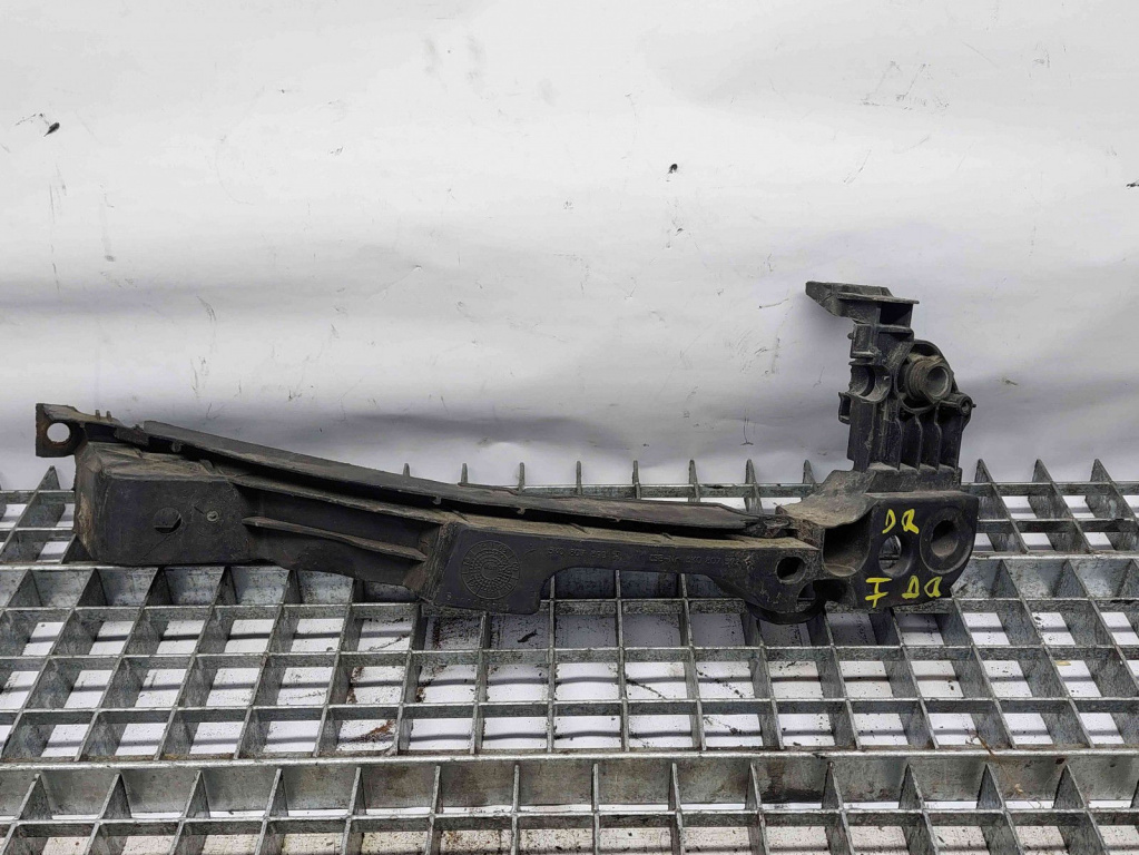 Suport far dreapta Volkswagen Golf 6 (5K1) [Fabr 2009-2013] 5K0807890H