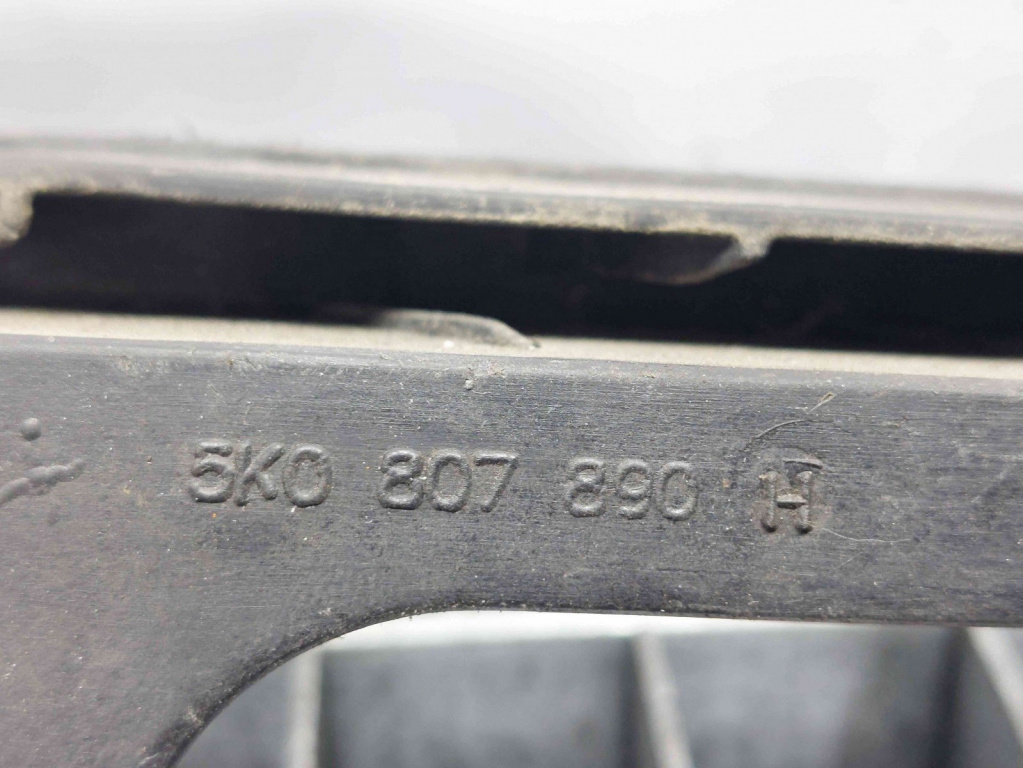 Suport far dreapta Volkswagen Golf 6 (5K1) [Fabr 2009-2013] 5K0807890H