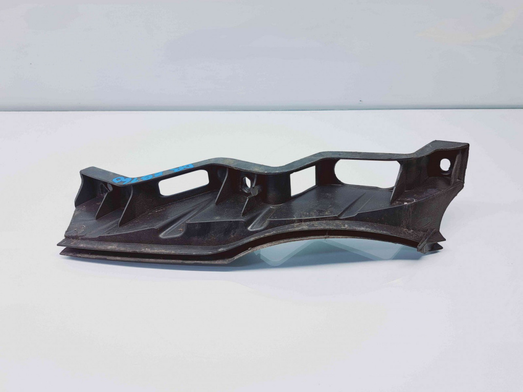 Suport far dreapta Volkswagen Passat B6 (3C2) [Fabr 2005-2010] 3C0807890