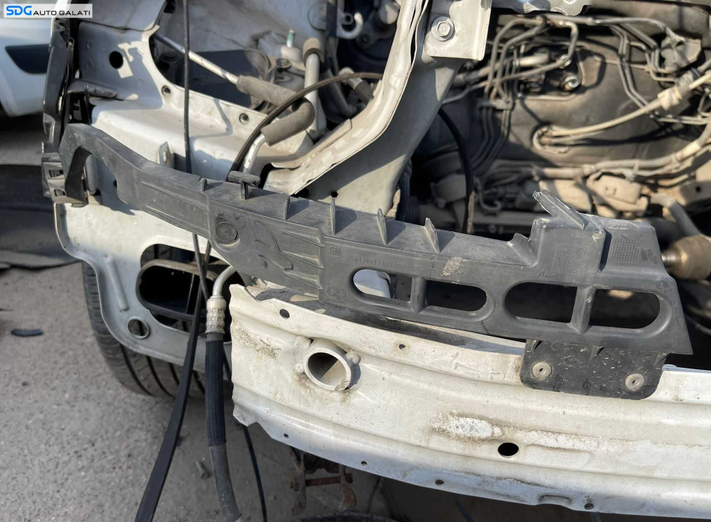 Suport Far Ghidaj Dreapta pentru Bara Spoiler Fata Opel Astra J 2009 - 2016 Cod 13368882 [C7371]