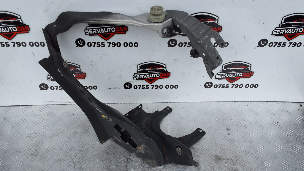 Suport far Mercedes-Benz CLS (2004-2010) [C219] w219 3.0 Motorina 2006, STANGA / A2048173420