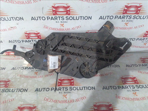 Suport far stanga 2.0 tdi SKODA OCTAVIA 2 an fabr. 2011