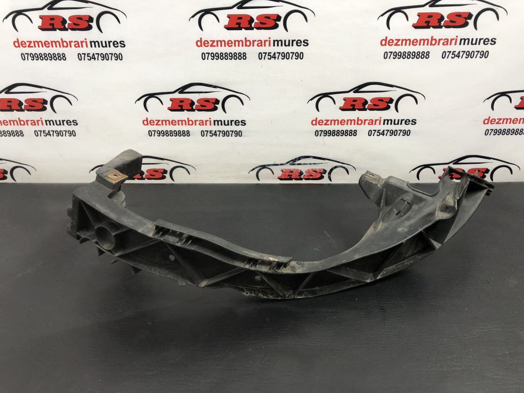 Suport far stanga BMW 120 M E87 2.0 d, Manual 177cp sedan 2010 (712082314)