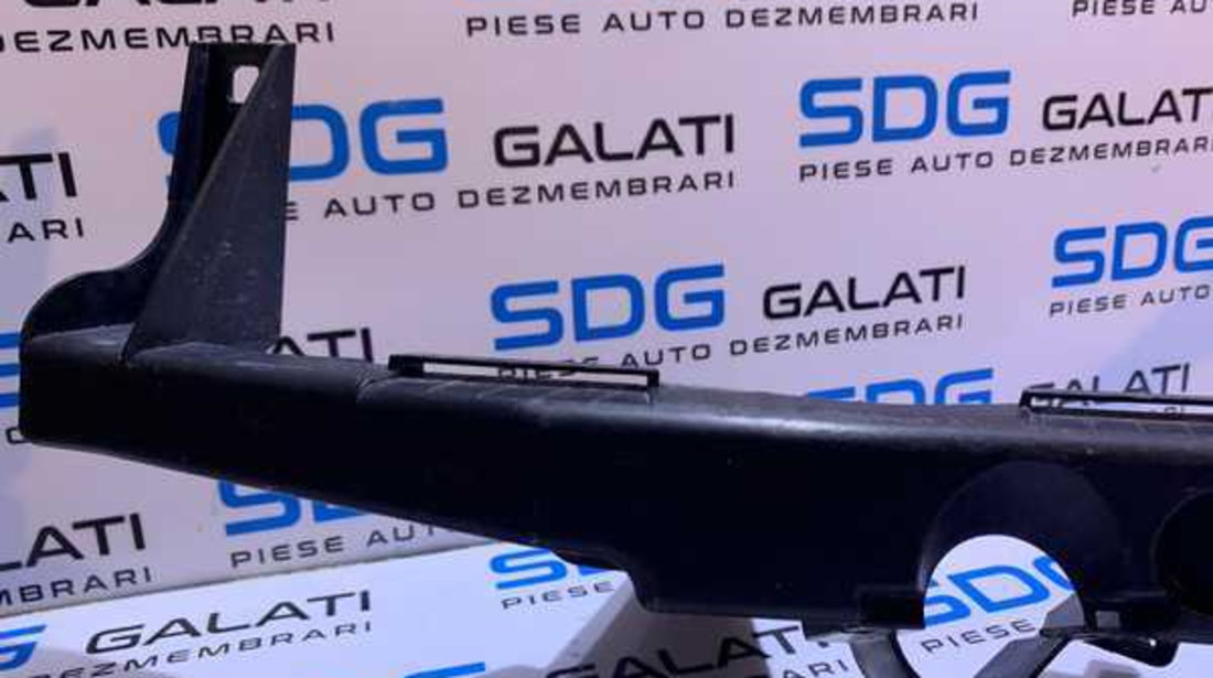 Suport Far Stanga BMW Seria 3 E90 E91 2004 - 2011 Cod 51647116707 7116707