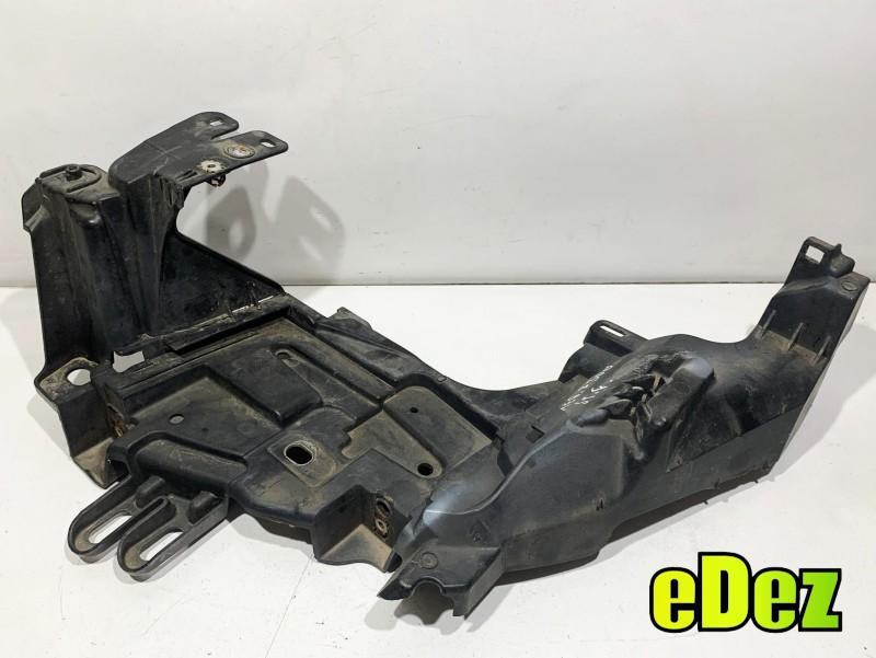 Suport far stanga (cu defect) Renault Megane 3 (2008-2012) 622232066R