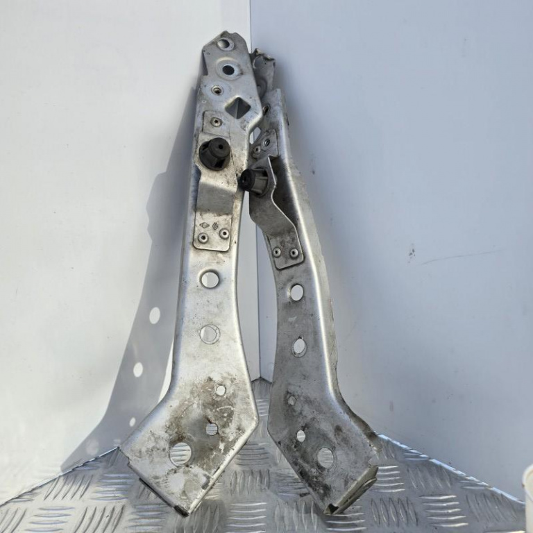 Suport far stanga dreapta Renault Megane 3 2008-2012 6251306D 6251206D