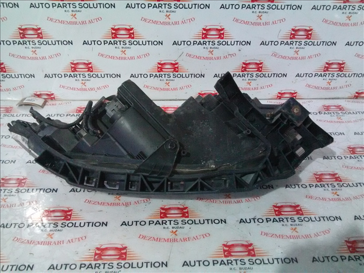 Suport far stanga HONDA CIVIC 1.3B an fabr. 2014