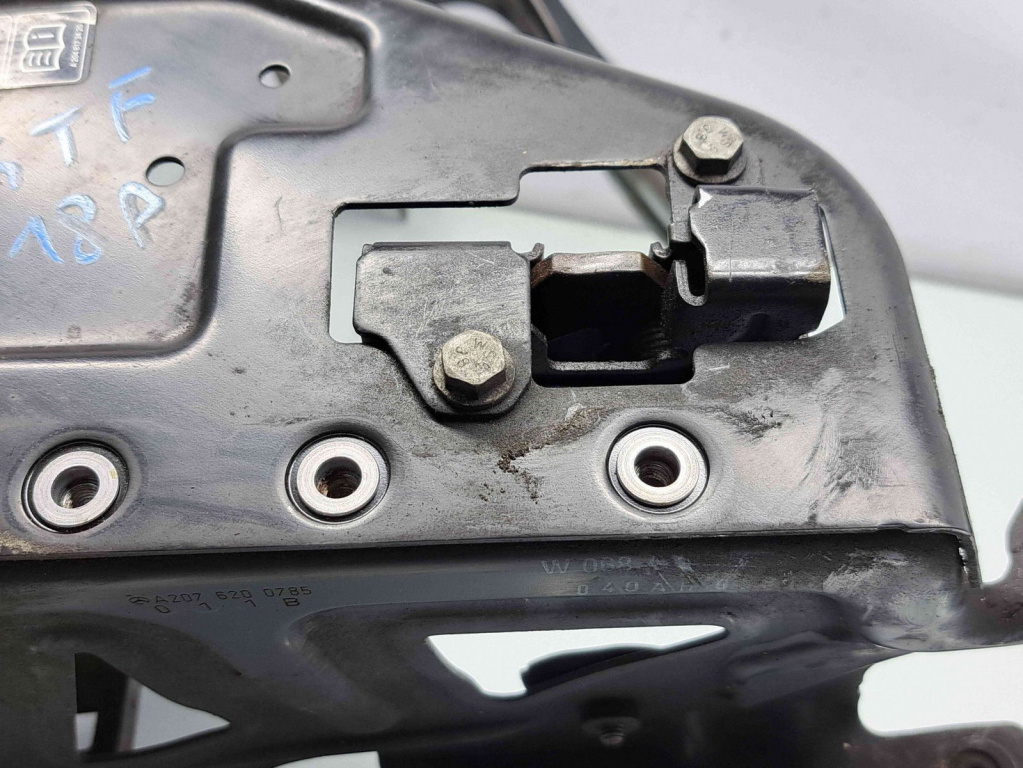 Suport far stanga Mercedes Clasa E (W207) Coupe [Fabr 2009-2012] A2076200785