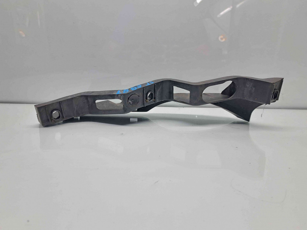 Suport far stanga Volkswagen Passat B6 Variant (3C5) [Fabr 2005-2010] 3C0807889
