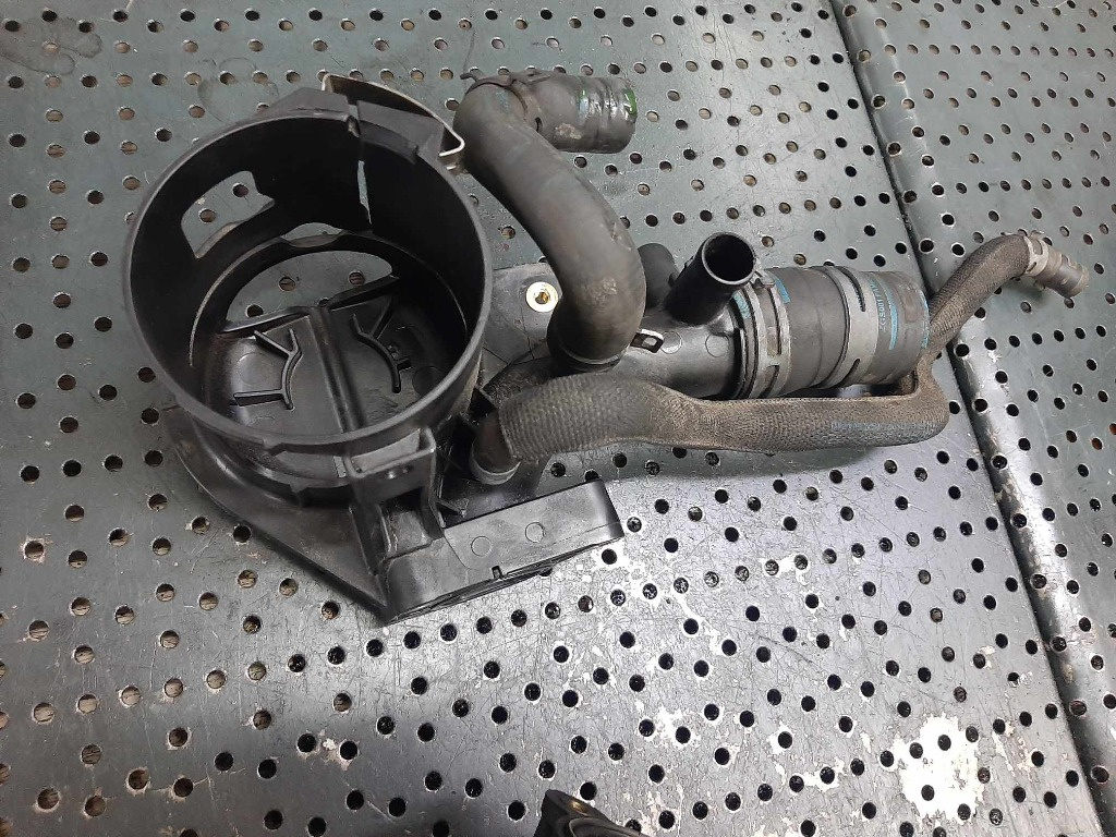 Suport filtru combustibil 2.2 cdi 651924 mercedes e-class w212 e250 a6512003700