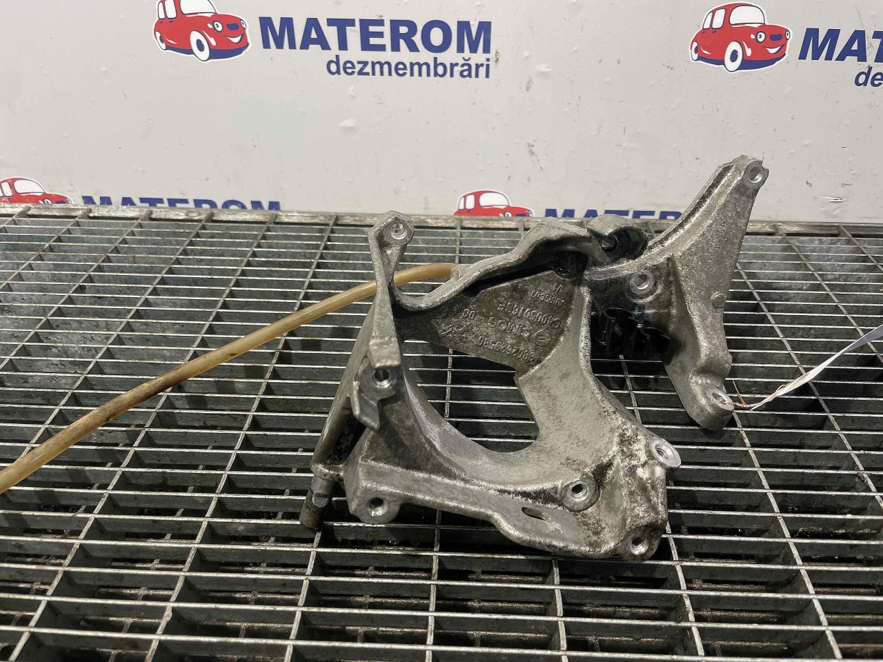 SUPORT FILTRU COMBUSTIBIL PEUGEOT 308 1.6 HDI - (2013 2018)