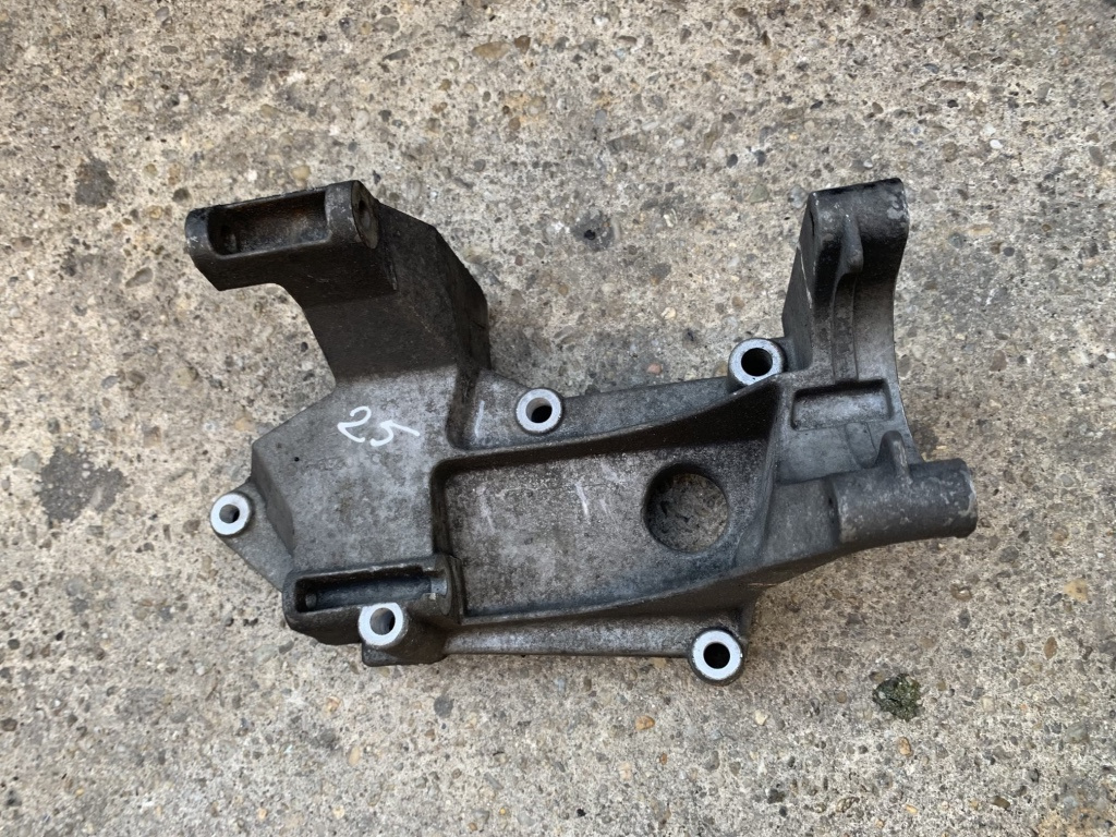 Suport Ford Focus [facelift] [2001 - 2007] Sedan 1.8 TDCi MT (115 hp) (DFW) Ghia