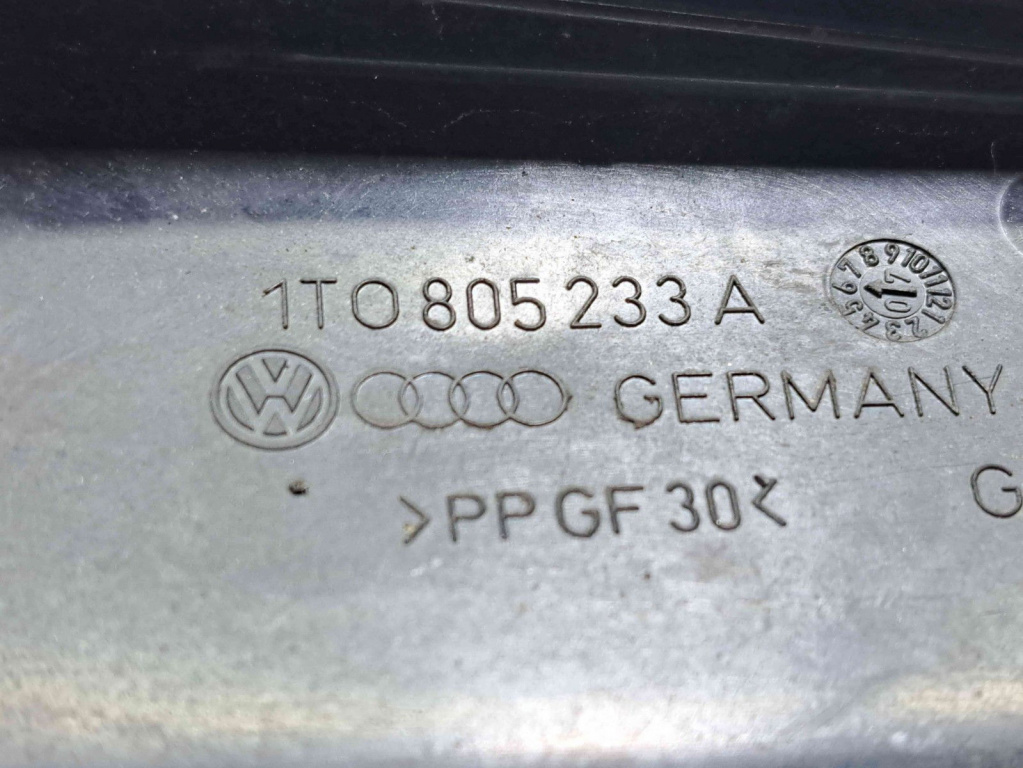 Suport grila stergator parbriz Volkswagen Touran (1T1, 1T2) [Fabr 2003-2010] 1T0805233A