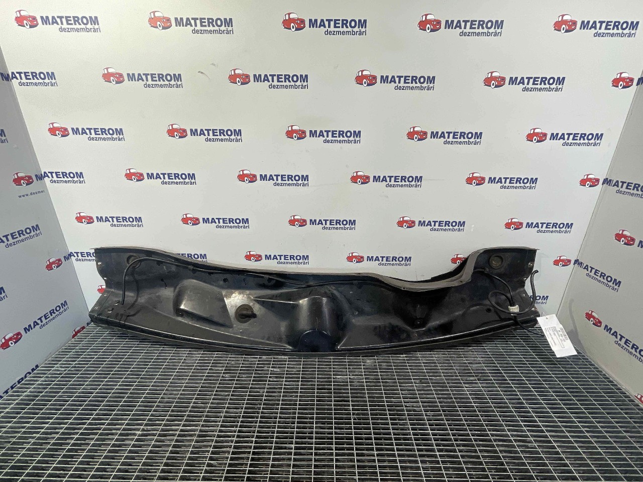 SUPORT GRILA SUB PARBRIZ MERCEDES VITO VITO - - (2010 2014)