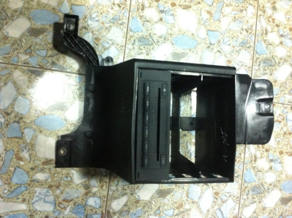 Suport magazie cd Skoda Octavia 2 [2004 - 2008] Liftback 5-usi 2.0 TDI MT (140 hp) (1Z3) Cod motor BKD