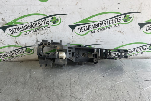 Suport maner deschidere din exterior usa spate stanga 8200028464DX / 8200028464 DX Renault Megane 2 ...