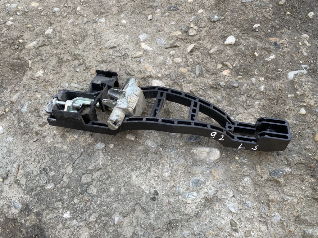 Suport maner deschidere din exterior usa spate stanga Ford Mondeo 4 [2007 - 2010] Liftback 2.0 TDCi DPF AT (140 hp) MK4 (BA7)