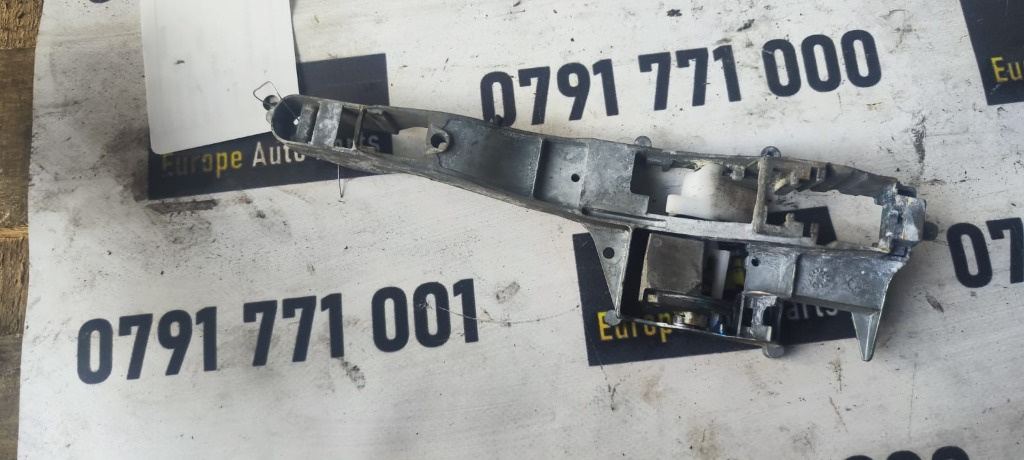Suport maner dreapta fata Citroen Jumpy 2.0 HDI an 2014