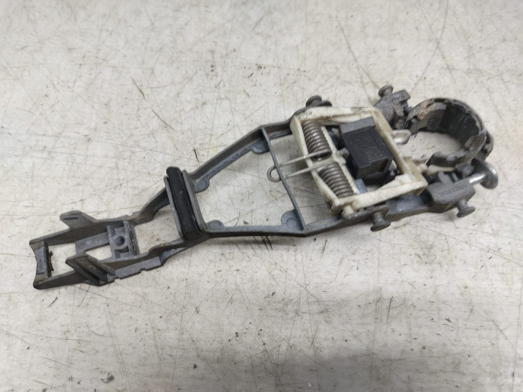 Suport maner exterior 1k0837885 Volkswagen VW Golf Plus [2004 - 2009] 1.9 tdi BKC