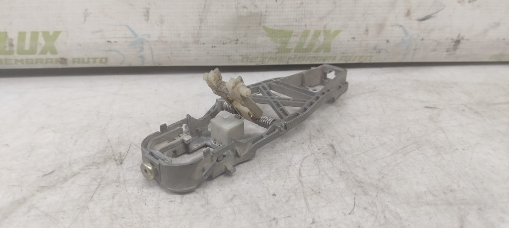 Suport maner exterior 1T0837886m Volkswagen VW Touran [2003 - 2006] 1.9 tdi AVQ