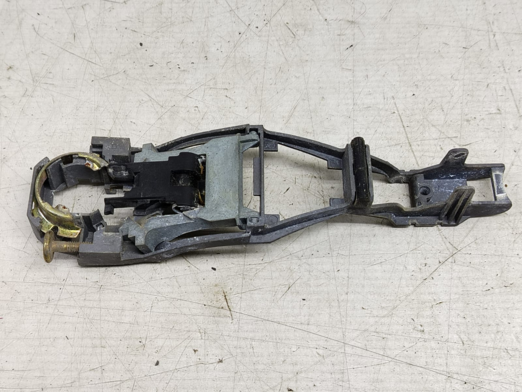 Suport maner exterior 3b0837885 Volkswagen VW Passat B5.5 [facelift] [2000 - 2005]