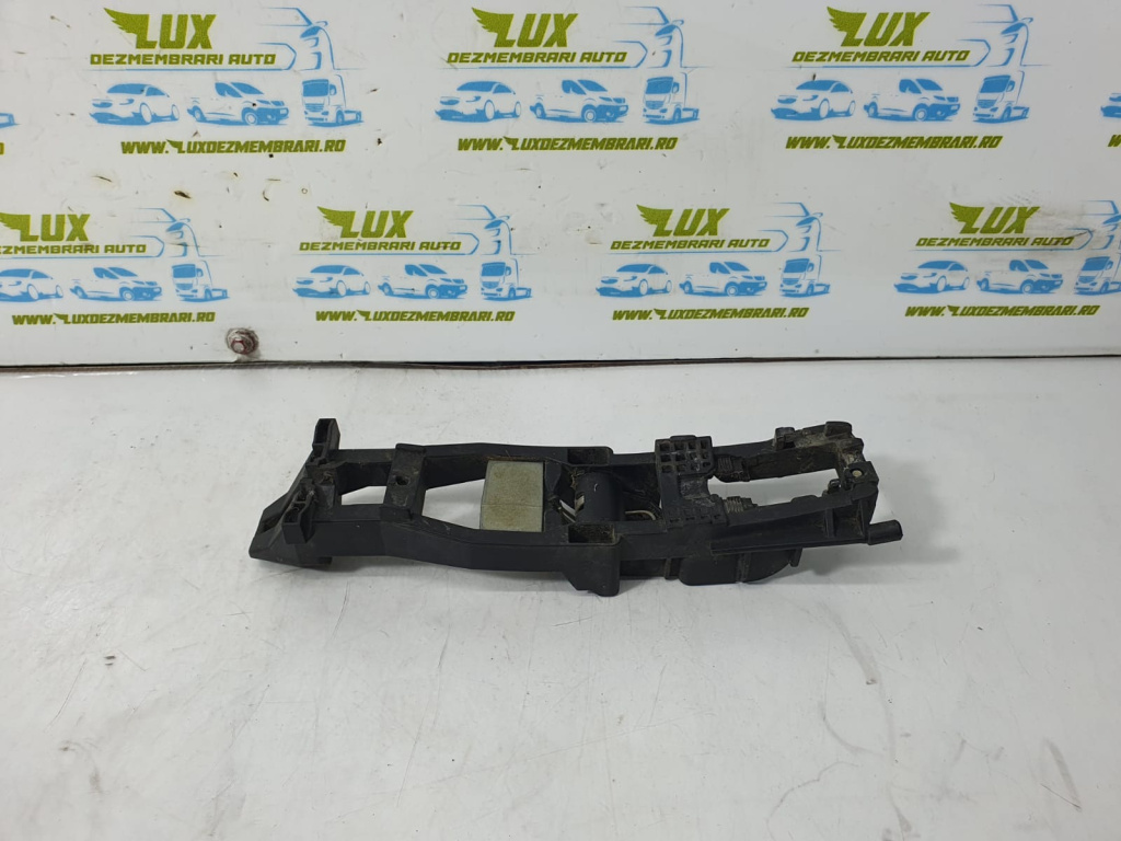 Suport maner exterior dreapta fata 2037600234 Mercedes-Benz C-Class W203 [2000 - 2004]