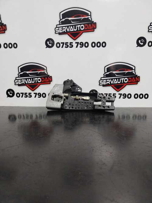 Suport maner exterior fata stanga Audi A5 facelift (2012-2016) 2.0 Motorina 2015, 8T01837885