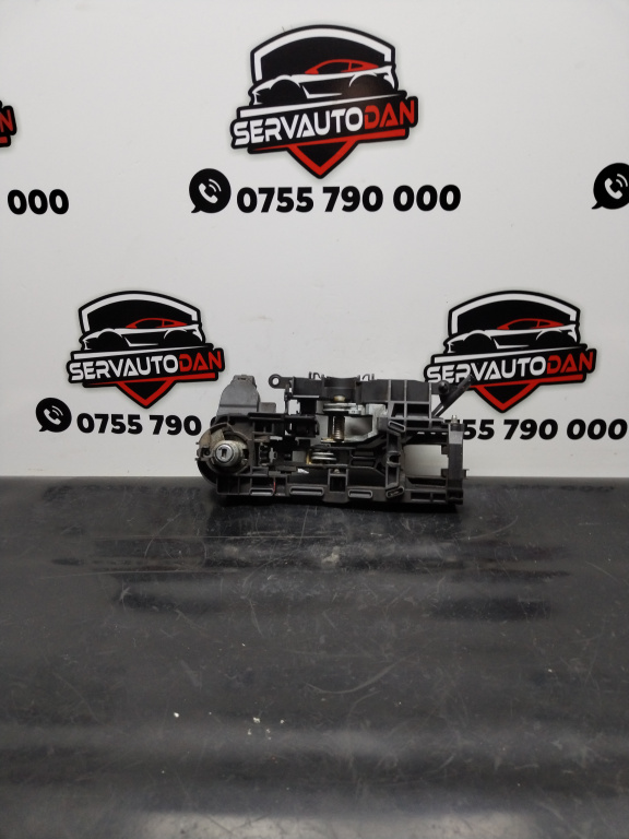 Suport maner exterior fata stanga BMW Seria 5 (2010-2017) [F10] 2.0 Motorina 2012, X1717564310