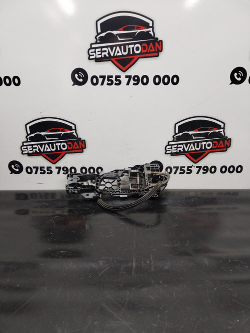 Suport maner exterior fata stanga Volkswagen Passat B6 3C (2005-2010) 2.0 Motorina 2006, 3C0837885G