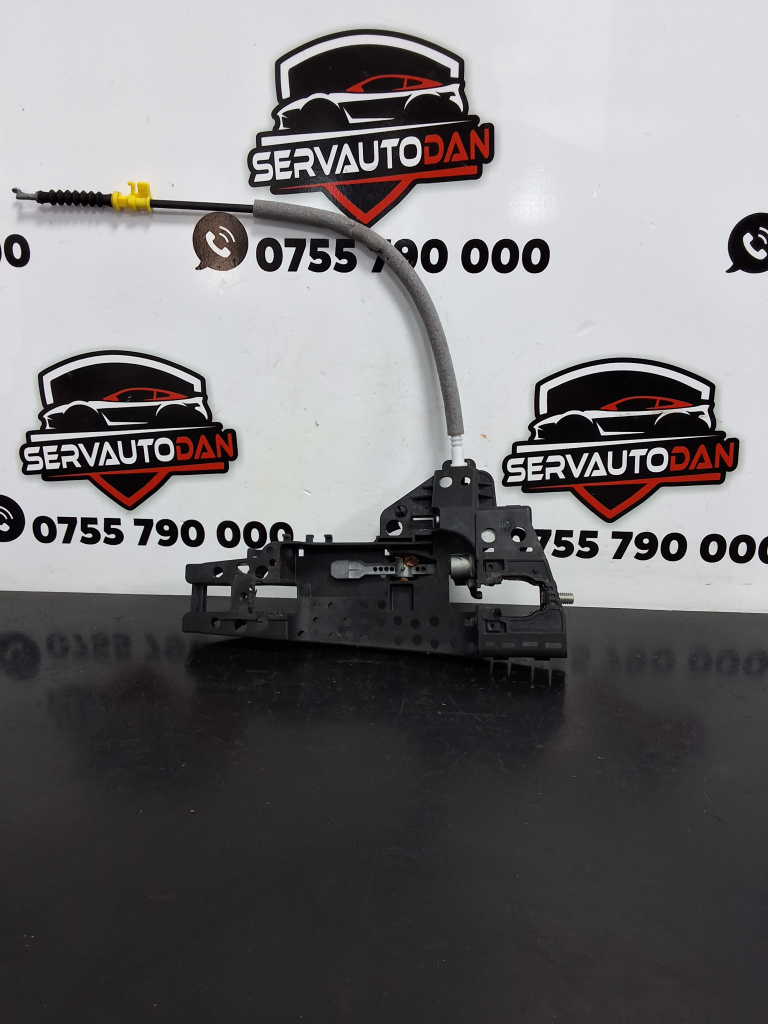 Suport maner exterior spate dreapta Audi Q7 (2015->) [4M] 3.0 Motorina 2017, 4M0837886A