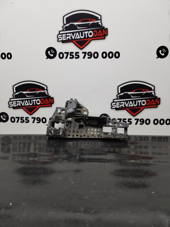 Suport maner exterior spate stanga Audi A8 (2009-2017) [4H] D4 3.0 Motorina 2012, 4H0837885
