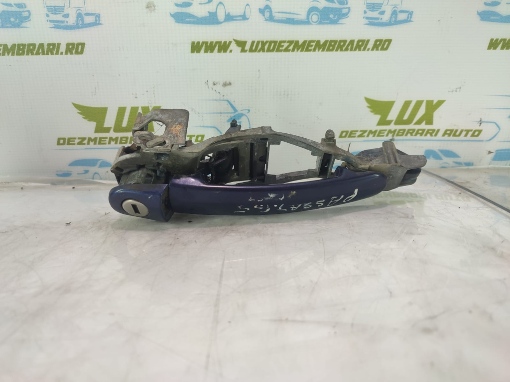 Suport maner exterior stanga spate 3b0837885 Volkswagen VW Passat B5.5 [facelift] [2000 - 2005]