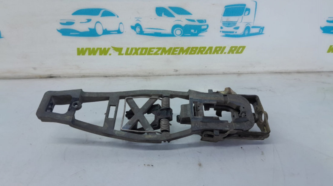 Suport maner exterior usa fata dreapta 7h0837886b Volkswagen VW Transporter T5 [2003 - 2009]